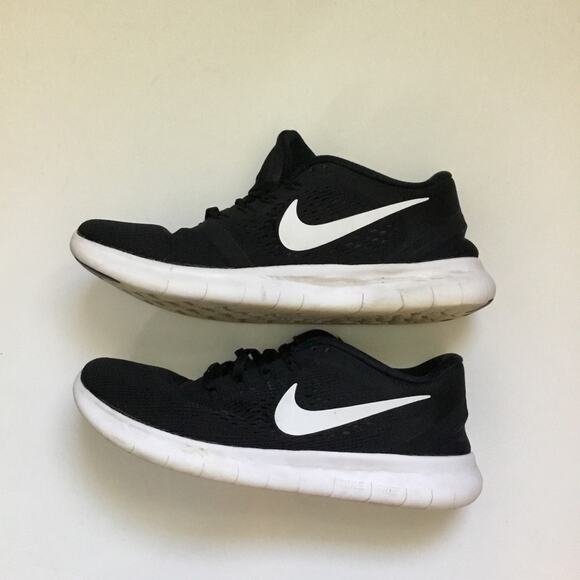 Nike Black Sneakers - Picture 3 of 7